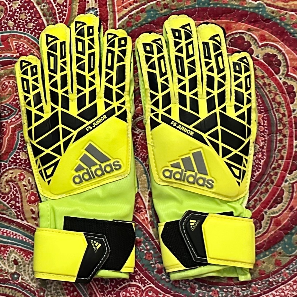 Kids Soccer Goalie Gloves, Adidas FS Junior "Fingersave" Size 6